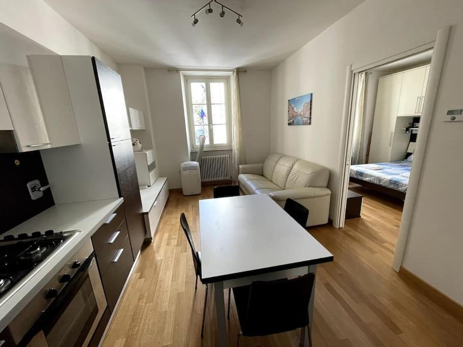 Via Milano Apartment Triest Exterior foto