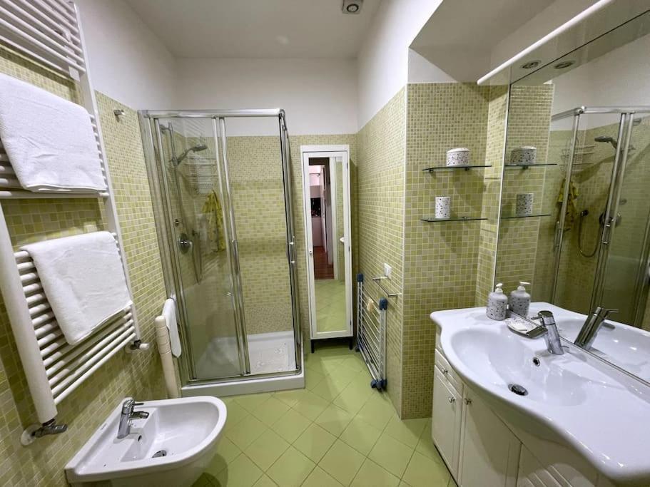 Via Milano Apartment Triest Exterior foto