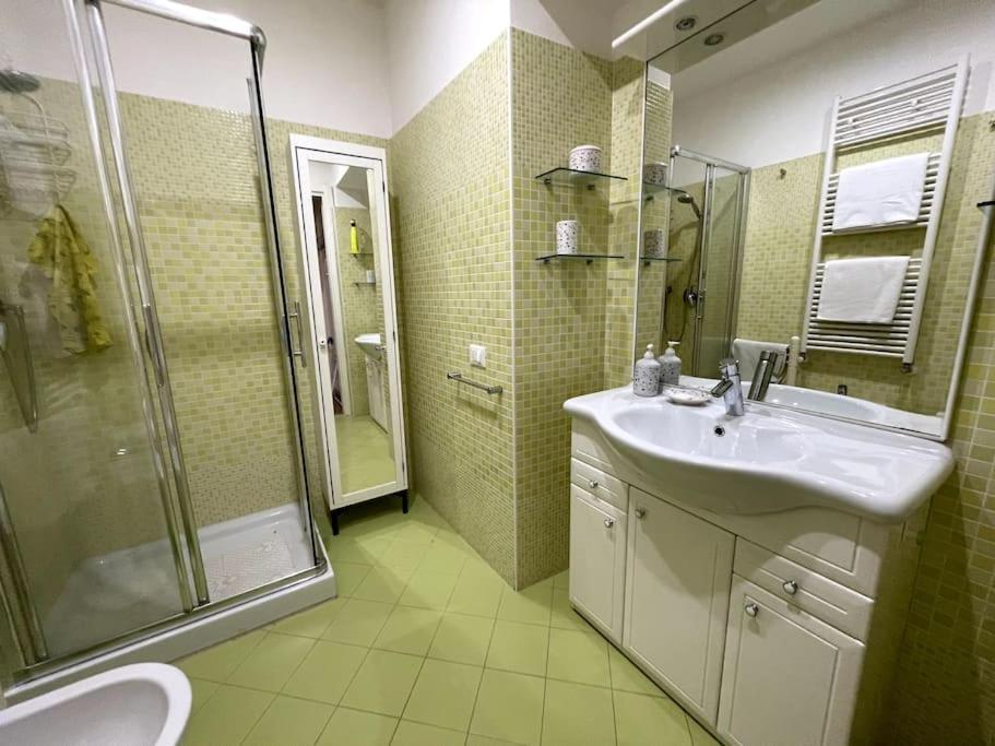 Via Milano Apartment Triest Exterior foto